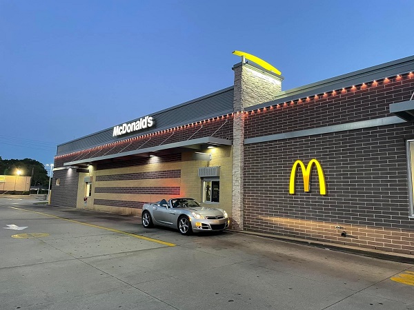 outdoor business lights